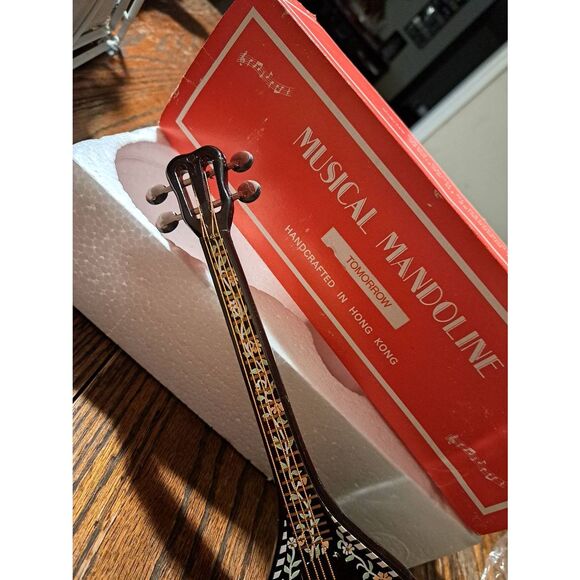 Vintage New Prestige Mandolin Music Box Hong Kong Handcrafted Plays Tomorrow 11" - Picture 3 of 5